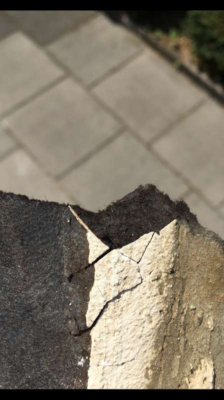 BAU.DE / BAU-Forum: 4. Bild zu Frage "Was ist das f&uuml;r eine Art Rohrisolierung?" im BAU-Forum "Modernisierung / Sanierung / Bausch&auml;den"