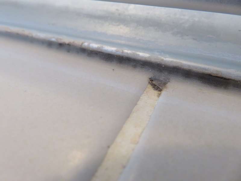 BAU.DE / BAU-Forum: 3. Bild zu Frage "Schimmelbildung an Wand hinter Dusche" im BAU-Forum "Modernisierung / Sanierung / Bausch&auml;den"