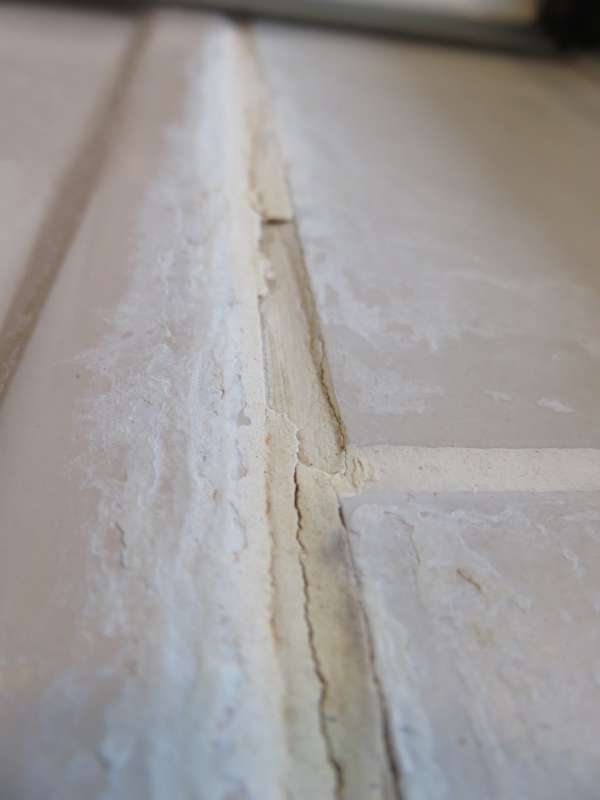 BAU.DE / BAU-Forum: 4. Bild zu Frage "Schimmelbildung an Wand hinter Dusche" im BAU-Forum "Modernisierung / Sanierung / Bausch&auml;den"