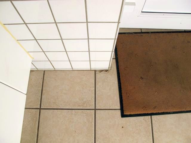 BAU.DE / BAU-Forum: 2. Bild zu Frage "Risse im Estrich bei 20 j&auml;hrigem Haus" im BAU-Forum "Modernisierung / Sanierung / Bausch&auml;den"