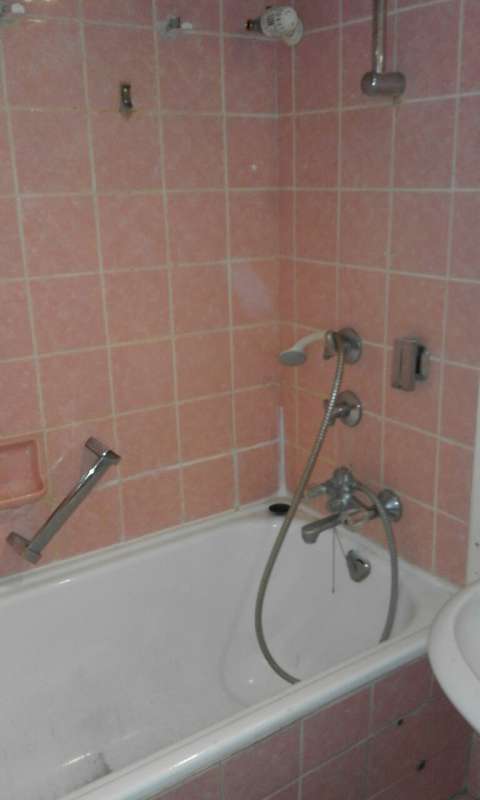 BAU.DE / BAU-Forum: 1. Bild zu Frage "Bad Sanierung" im BAU-Forum "Modernisierung / Sanierung / Bausch&auml;den"