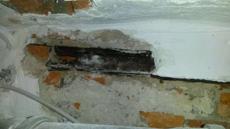 BAU.DE / BAU-Forum: 5. Bild zu Frage "Kellerfenster mit marodem Fenstersturz zumauern" im BAU-Forum "Modernisierung / Sanierung / Bausch&auml;den"