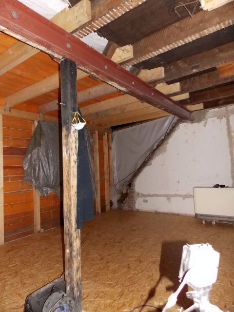 BAU.DE / BAU-Forum: 1. Bild zu Frage "Ausbau Dachgeschoss" im BAU-Forum "Modernisierung / Sanierung / Bausch&auml;den"