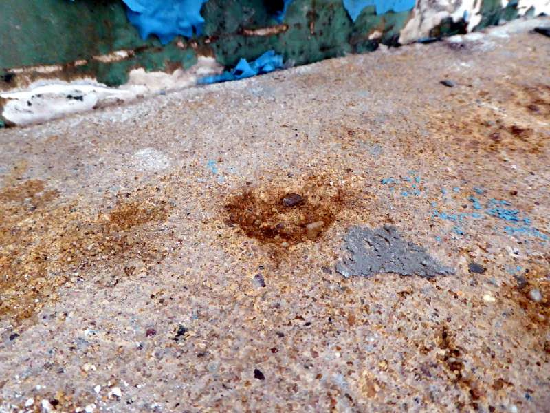 BAU.DE / BAU-Forum: 2. Bild zu Antwort "Fotos" auf die Frage "Feuchtigkeit unter Duschwanne: Ursachen, Folgen & Sofortma&szlig;nahmen?" im BAU-Forum "Modernisierung / Sanierung / Bausch&auml;den"