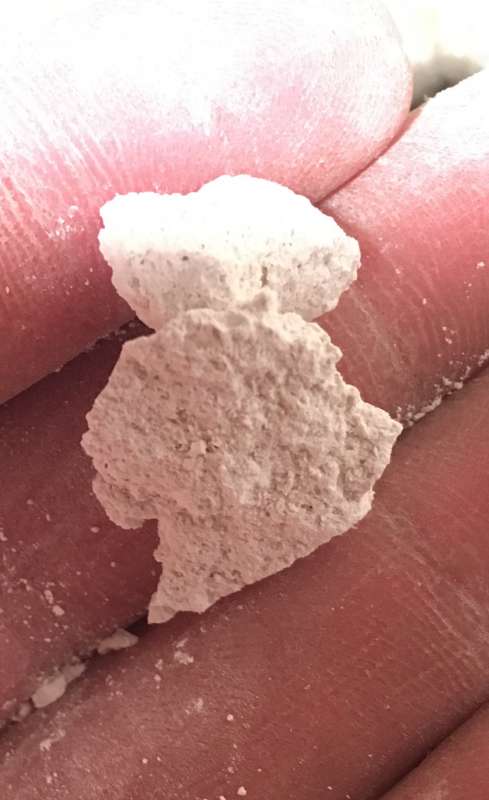 BAU.DE / BAU-Forum: 3. Bild zu Frage "Was ist das f&uuml;r ein Material!" im BAU-Forum "Modernisierung / Sanierung / Bausch&auml;den"