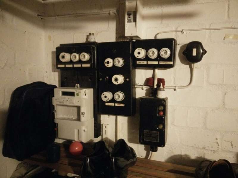 BAU.DE / BAU-Forum: 1. Bild zu Frage "Sanierung Reihenhaus BJ. 1963" im BAU-Forum "Modernisierung / Sanierung / Bausch&auml;den"