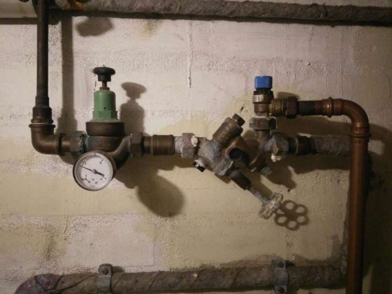 BAU.DE / BAU-Forum: 4. Bild zu Frage "Sanierung Reihenhaus BJ. 1963" im BAU-Forum "Modernisierung / Sanierung / Bausch&auml;den"