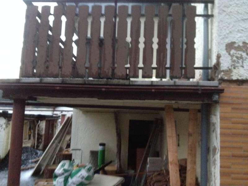 BAU.DE / BAU-Forum: 1. Bild zu Antwort "Klar Balkon" auf die Frage "Feuchtigkeit im Mauerwerk durch Balkonanschluss: Ursachen, Sanierung & Kosten?" im BAU-Forum "Modernisierung / Sanierung / Bausch&auml;den"