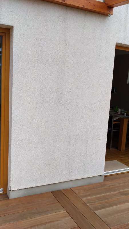 BAU.DE / BAU-Forum: 1. Bild zu Frage "Sockel l&ouml;st sich vom Mauerwerk und rei&szlig;t" im BAU-Forum "Modernisierung / Sanierung / Bausch&auml;den"