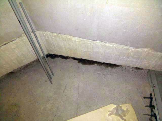 BAU.DE / BAU-Forum: 1. Bild zu Antwort "Ein paar Bilder" auf die Frage "Au&szlig;enwand freigraben beim Isorast-Haus: Maximale Grabungstiefe ohne Grundbruch?" im BAU-Forum "Modernisierung / Sanierung / Bausch&auml;den"