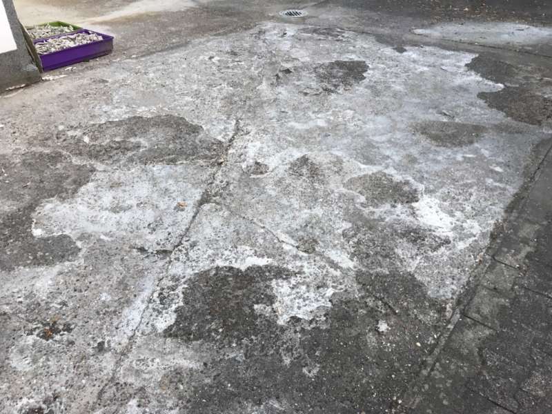 BAU.DE / BAU-Forum: 1. Bild zu Frage "Innenhof Sanierung" im BAU-Forum "Modernisierung / Sanierung / Bausch&auml;den"