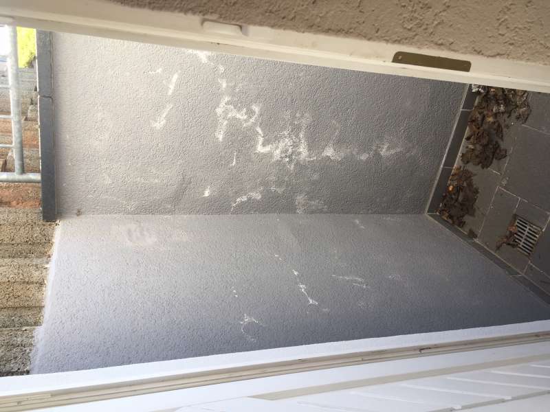 BAU.DE / BAU-Forum: 1. Bild zu Frage "Feuchtigkeitsschaden Kellerau&szlig;entreppe" im BAU-Forum "Modernisierung / Sanierung / Bausch&auml;den"