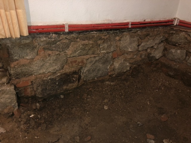 BAU.DE / BAU-Forum: 2. Bild zu Frage "Bodenaufbau Sanierung: Kosten, Materialien & Vorgehensweise im Überblick" im BAU-Forum "Modernisierung / Sanierung / Bauschäden" BAU.DE / BAU-Forum: 2. Bild zu Frage "Bodenaufbau Sanierung: Kosten, Materialien & Vorgehensweise im Überblick" im BAU-Forum "Modernisierung / Sanierung / Bauschäden"