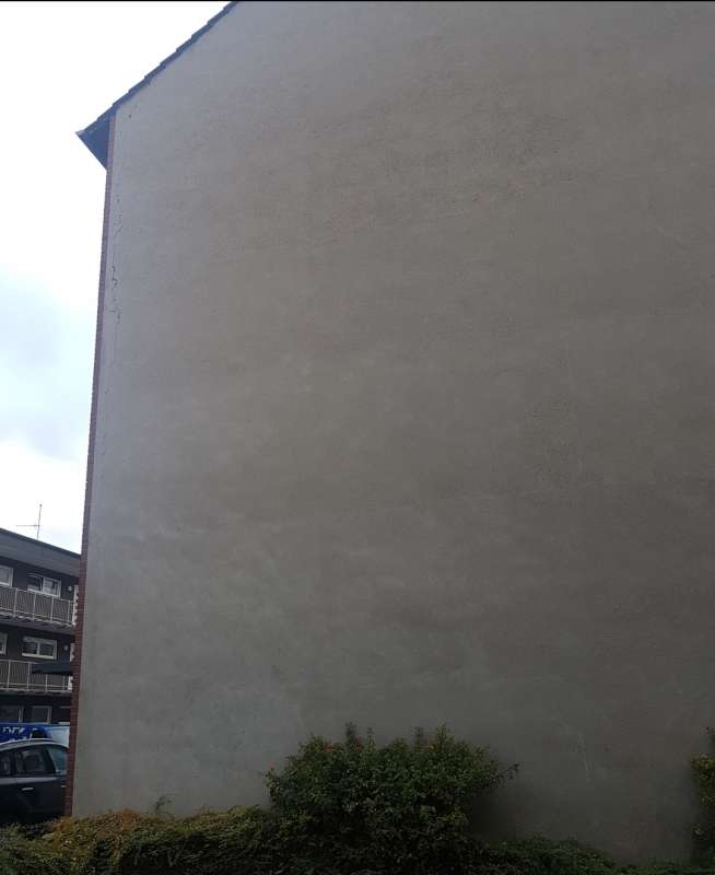 BAU.DE / BAU-Forum: 1. Bild zu Frage "Wandrisse Au&szlig;enwand: Ursachen erkennen, Sanierung & Kosten im &Uuml;berblick" im BAU-Forum "Modernisierung / Sanierung / Bausch&auml;den"