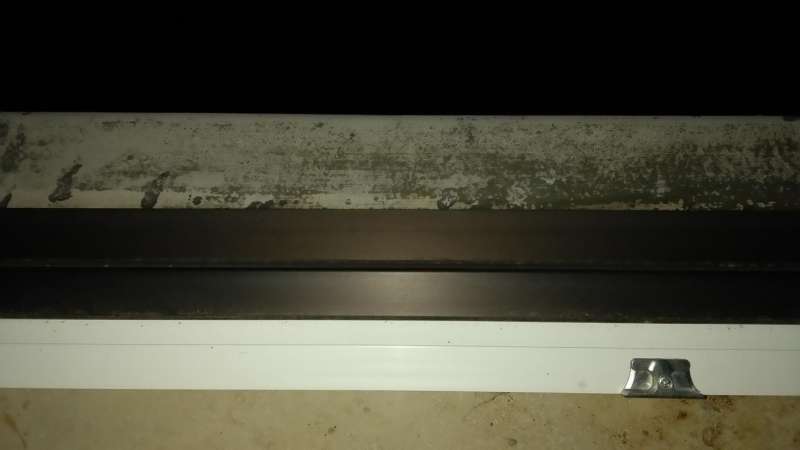 BAU.DE / BAU-Forum: 4. Bild zu Frage "Stockflecken?" im BAU-Forum "Modernisierung / Sanierung / Bausch&auml;den"