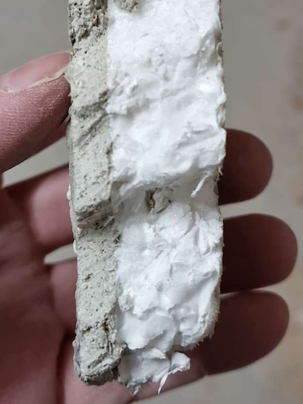 BAU.DE / BAU-Forum: 3. Bild zu Frage "Hilfe bei Asbesterkennung" im BAU-Forum "Modernisierung / Sanierung / Bausch&auml;den"