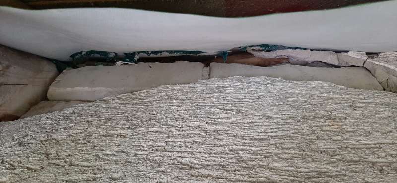 BAU.DE / BAU-Forum: 1. Bild zu Antwort "Korrektur" auf die Frage "Steinbewegung unter Fu&szlig;pfette: Ursachen, Risiken & Sanierung bei Altbau?" im BAU-Forum "Modernisierung / Sanierung / Bausch&auml;den"