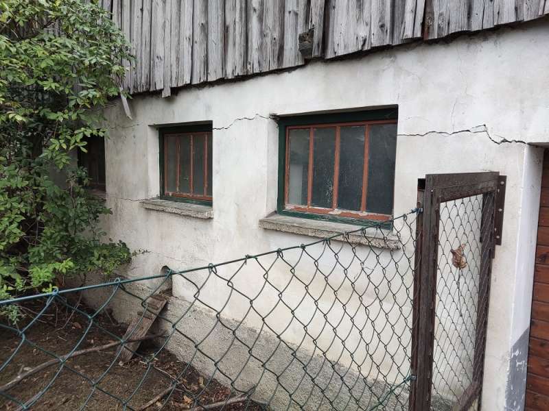 BAU.DE / BAU-Forum: 5. Bild zu Frage "Besch&auml;digte Au&szlig;enwand &nbsp;-&nbsp; Statisch gef&auml;hrlich?" im BAU-Forum "Modernisierung / Sanierung / Bausch&auml;den"