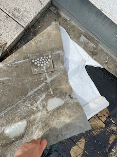 BAU.DE / BAU-Forum: 5. Bild zu Frage "Aufbau Balkon" im BAU-Forum "Modernisierung / Sanierung / Bausch&auml;den"