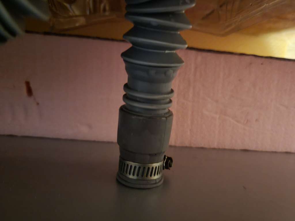 BAU.DE / BAU-Forum: 2. Bild zu Antwort "Bilder zum besseren Verst&auml;ndnis Siphon" auf die Frage "Siphon f&uuml;r Bel&uuml;ftungsanlage: Ist diese Rohrform als Siphon geeignet? Tipps & Ratgeber" im BAU-Forum "Modernisierung / Sanierung / Bausch&auml;den"