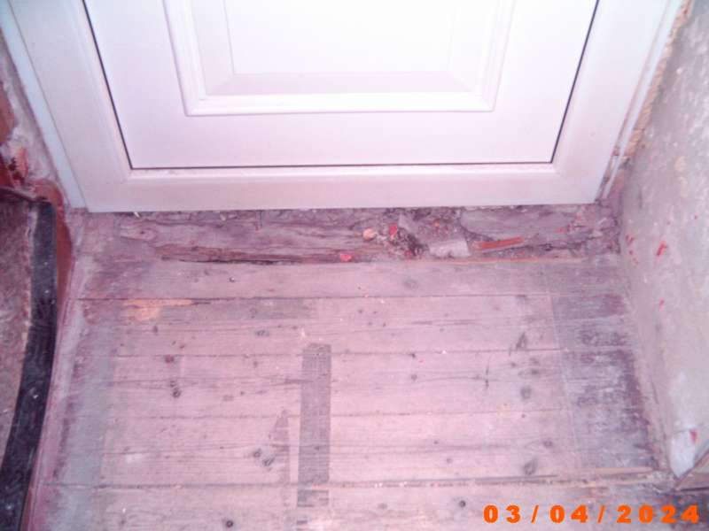 BAU.DE / BAU-Forum: 1. Bild zu Frage "Estrich auf Stahlbeton EG mit Keller drunter" im BAU-Forum "Tiefbau und Spezialtiefbau"