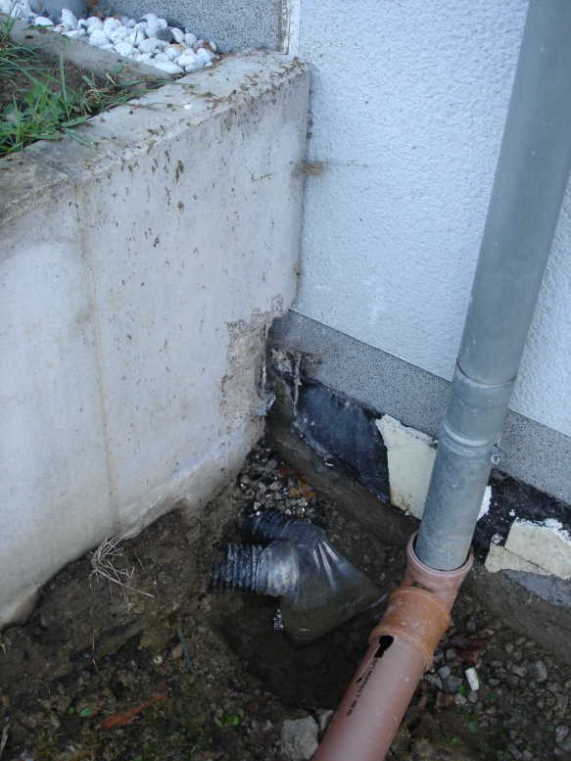 BAU.DE / BAU-Forum: 5. Bild zu Frage "Bodenplatte Vertikalabdichtung: Methoden, Materialien & Kosten im Überblick" im BAU-Forum "Tiefbau und Spezialtiefbau" BAU.DE / BAU-Forum: 5. Bild zu Frage "Bodenplatte Vertikalabdichtung: Methoden, Materialien & Kosten im Überblick" im BAU-Forum "Tiefbau und Spezialtiefbau"