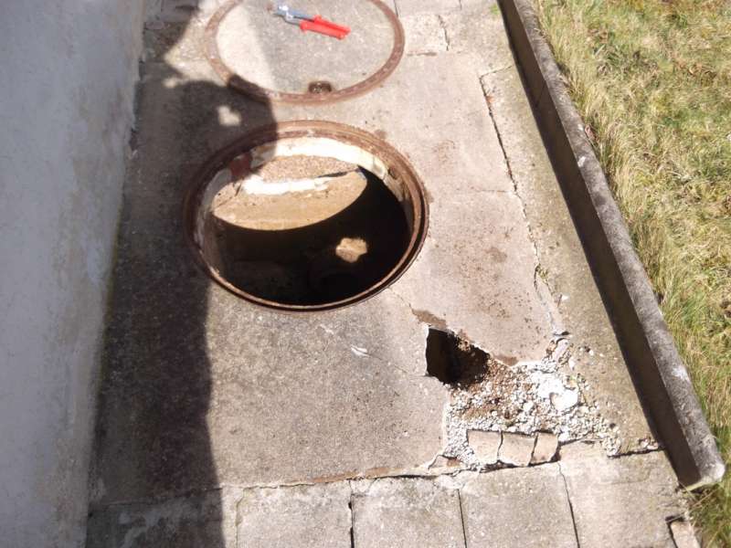 BAU.DE / BAU-Forum: 1. Bild zu Frage "Grubenschacht: Neue Deckelplatte betonieren oder zuschütten?" im BAU-Forum "Tiefbau und Spezialtiefbau" BAU.DE / BAU-Forum: 1. Bild zu Frage "Grubenschacht: Neue Deckelplatte betonieren oder zuschütten?" im BAU-Forum "Tiefbau und Spezialtiefbau"