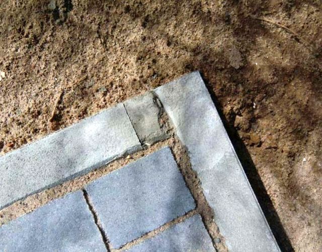 BAU.DE / BAU-Forum: 2. Bild zu Frage "Rasenkantsteine: Mängel?" im BAU-Forum "Tiefbau und Spezialtiefbau" BAU.DE / BAU-Forum: 2. Bild zu Frage "Rasenkantsteine: Mängel?" im BAU-Forum "Tiefbau und Spezialtiefbau"