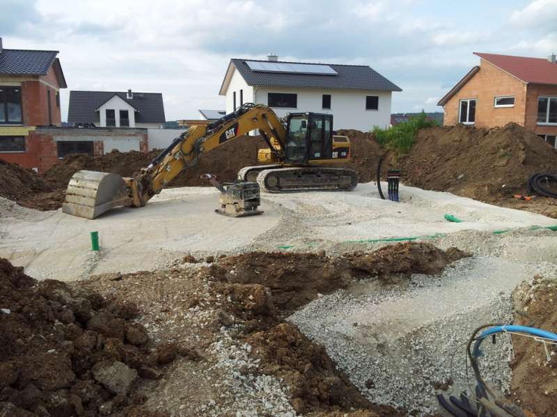 BAU.DE / BAU-Forum: 5. Bild zu Frage "Bodenplatte zu dünn-Pfusch?" im BAU-Forum "Tiefbau und Spezialtiefbau" BAU.DE / BAU-Forum: 5. Bild zu Frage "Bodenplatte zu dünn-Pfusch?" im BAU-Forum "Tiefbau und Spezialtiefbau"