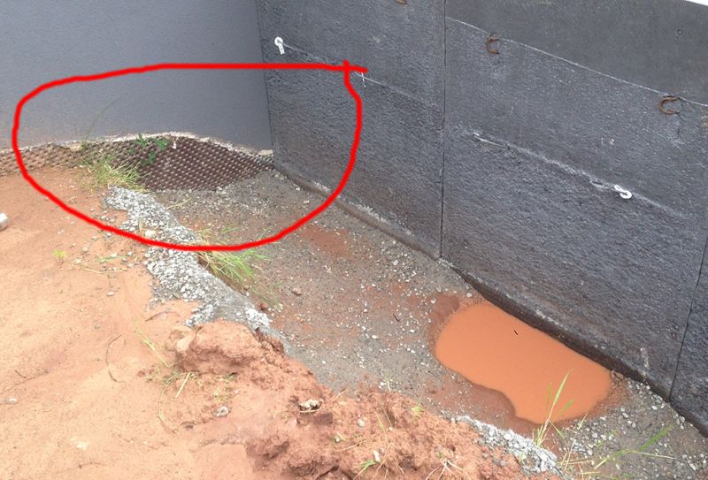 BAU.DE / BAU-Forum: 3. Bild zu Frage "L-Steine und Wasser" im BAU-Forum "Tiefbau und Spezialtiefbau"