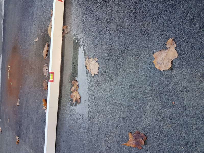 BAU.DE / BAU-Forum: 1. Bild zu Antwort "Weitere Fotos" auf die Frage "Asphaltreparatur: Pf&uuml;tzenbildung nach Ausbesserung &ndash; Gew&auml;hrleistung & Ursachen?" im BAU-Forum "Tiefbau und Spezialtiefbau"