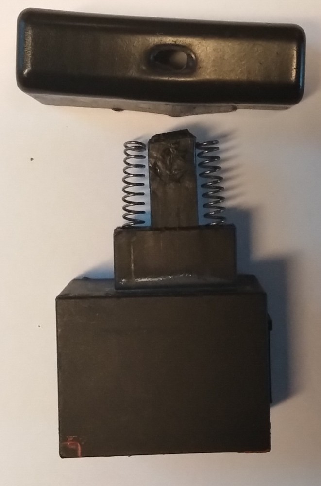 BAU.DE / BAU-Forum: 3. Bild zu Antwort "Ein-/Aus-Schalter Reparatur: Bilder zur Funktion – Selbsterklärend!" auf die Frage "Schlagbohrmaschine Ein-/Aus-Schalter defekt: Ursachen, Reparatur & Fehlersuche?" im BAU-Forum "Das richtige Werkzeug" BAU.DE / BAU-Forum: 3. Bild zu Antwort "Ein-/Aus-Schalter Reparatur: Bilder zur Funktion – Selbsterklärend!" auf die Frage "Schlagbohrmaschine Ein-/Aus-Schalter defekt: Ursachen, Reparatur & Fehlersuche?" im BAU-Forum "Das richtige Werkzeug"