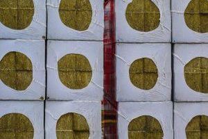 WDVS (W&auml;rmed&auml;mmverbundsystem) ist ein bauaufsichtlich zugelassenes System zur au&szlig;enseitigen D&auml;mmung von Geb&auml;udeau&szlig;enw&auml;nden.