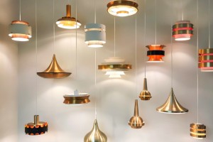Moderne Treppenbeleuchtung: Sicherheit, Komfort und Design mit automatischer LED-Steuerung - Bild: Etienne Girardet / Unsplash