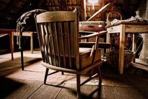 Roto: W&auml;rmeged&auml;mmte Bodentreppe - Bild: Lutz Peter / Pixabay