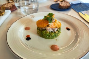 Die Gastronomie bezeichnet das Gewerbe der Zubereitung und des Verkaufs von Speisen und Getränken zur sofortigen Verzehr an Gäste und Kunden. Die Gastronomie bezeichnet das Gewerbe der Zubereitung und des Verkaufs von Speisen und Getränken zur sofortigen Verzehr an Gäste und Kunden.