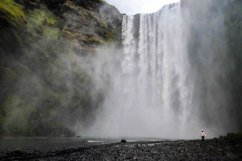 Kondensfeuchte bezeichnet die Feuchtigkeit, die als Folge von Kondensation auftritt.