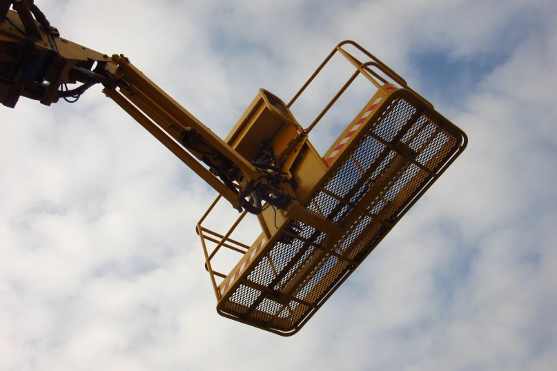 Statik bezeichnet das Teilgebiet der Bauingenieurwissenschaften, das sich mit der Berechnung, Analyse und Dimensionierung von Tragwerken befasst.