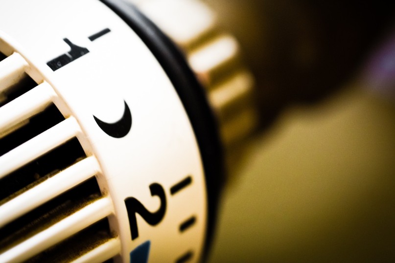 Die Steuerung bezeichnet die &Uuml;berwachung, Regelung oder Lenkung eines Systems, einer Maschine, eines Prozesses oder einer Anlage.