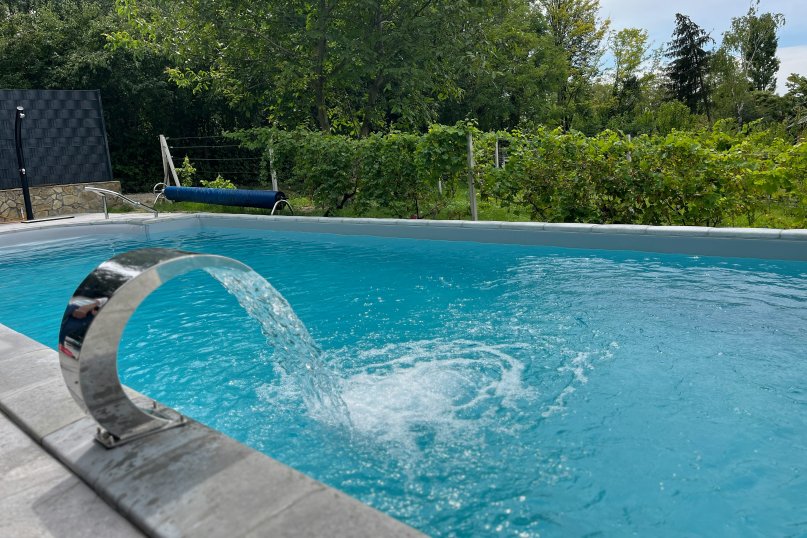 Eigenheim mit Swimmingpool: Von der Baugrunduntersuchung bis zur technischen Ausstattung