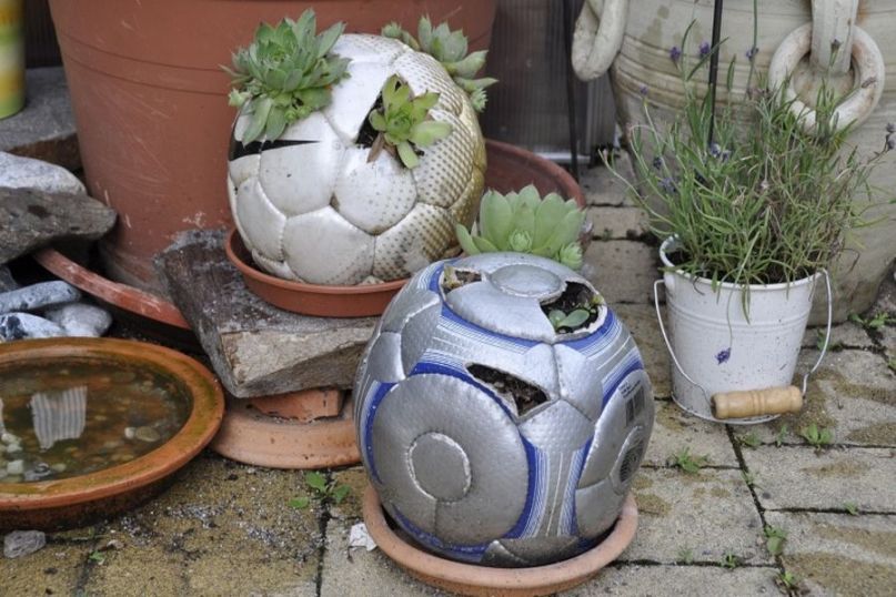 Upcycling und DIY-Projekte - von selbstgemalten Wandkunstwerken bis hin zu selbstgebauten M&ouml;beln gibt es unendlich viele M&ouml;glichkeiten, Ihrer Kreativit&auml;t freien Lauf zu lassen